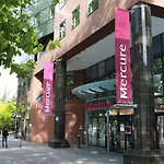 Mercure Centre Compans מלון