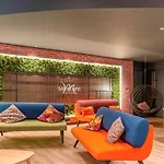 Mercure Centre Compans