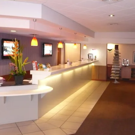 Mercure Centre Compans 4*