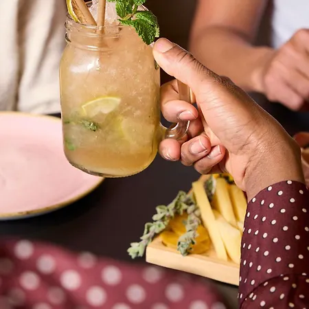 Hotel Mercure Centre Compans 4*