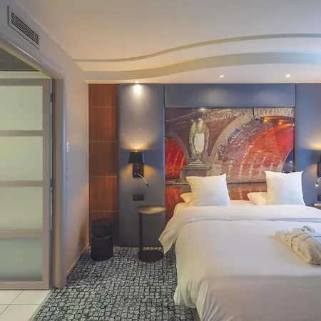 호텔 Mercure Centre Compans