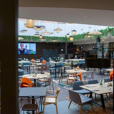 Mercure Centre Compans Szálloda 4*