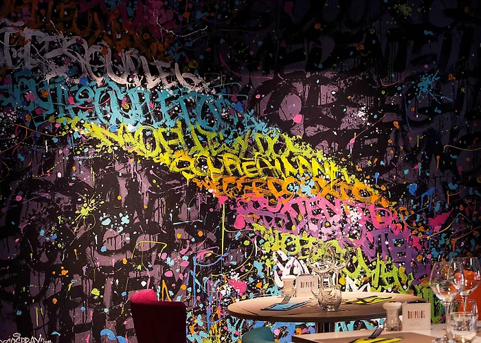 Hotel Mercure Centre Compans