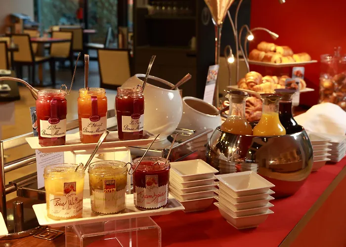 Hotel Mercure Centre Compans 4*