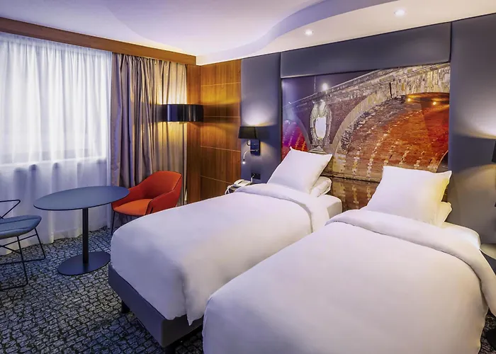 Mercure Centre Compans 4*