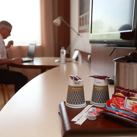 Mercure Centre Compans Hotel 4*