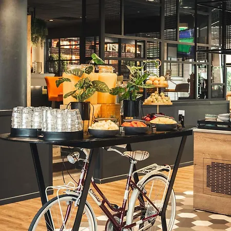 Hotel Mercure Centre Compans 4*