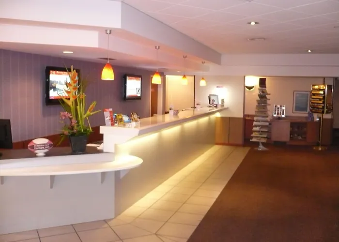 Mercure Centre Compans 4*