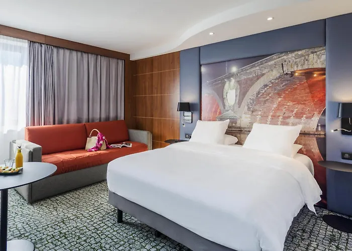 Mercure Centre Compans فندق