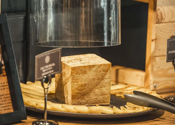 فندق Mercure Centre Compans 4*