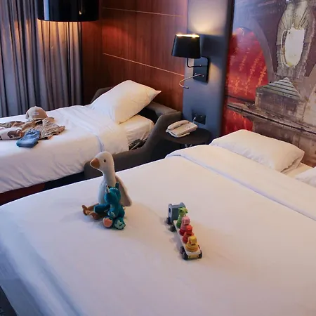 Hotel Mercure Centre Compans