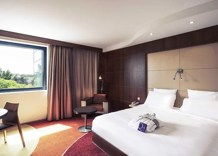 Mercure Centre Compans فندق