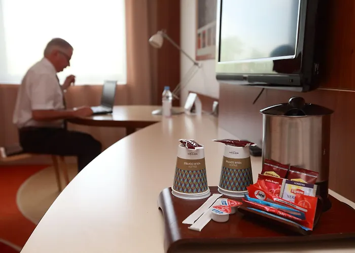 Mercure Centre Compans فندق 4*