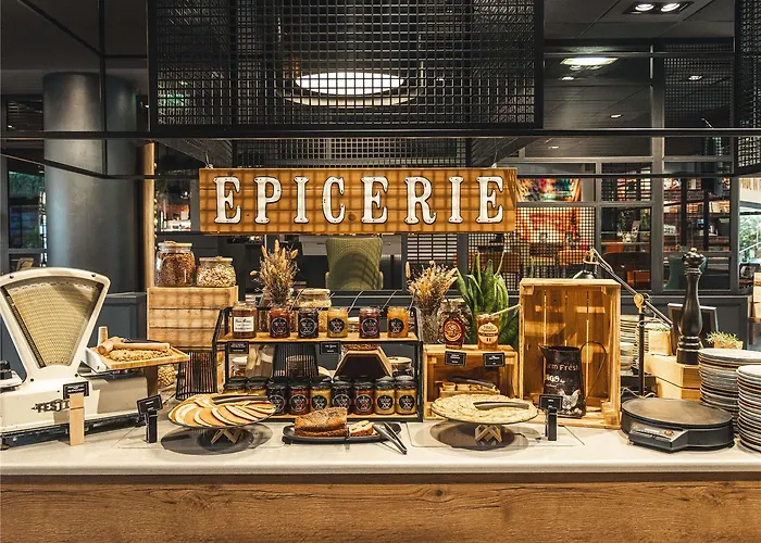 Mercure Centre Compans فندق