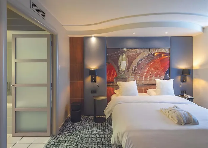 فندق Mercure Centre Compans